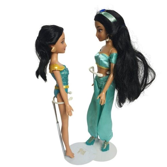 Disney Princess Jasmine Dolls Set Disney Store Aladdin Teal Outfit Gold earrings - Picture 6 of 6